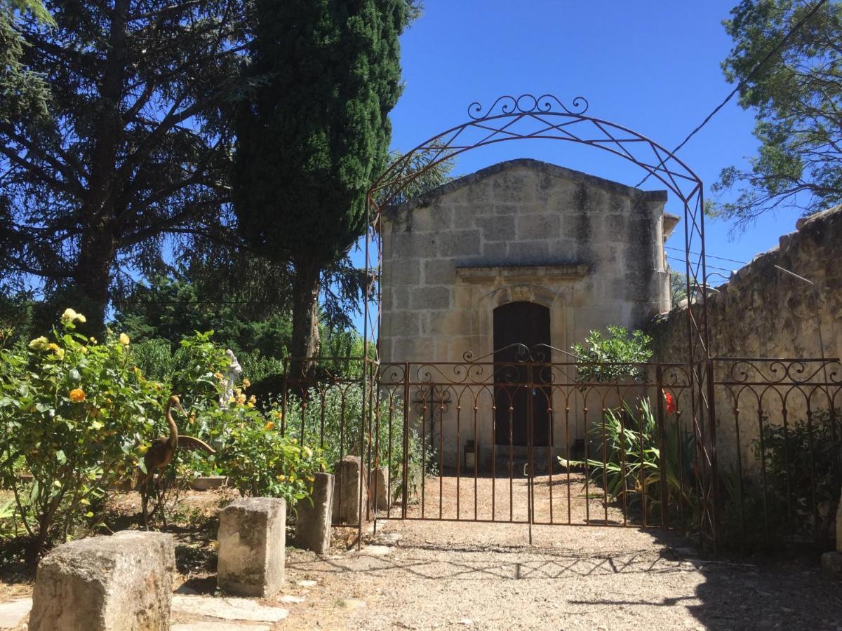 Villa Mas de la Chapelle Sainte-Elisabeth Tarascón Exterior foto
